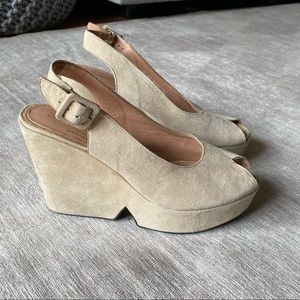 Robert Clergerie Beige Suede Platform Wedge Peep Toe Slingback Pumps Size 38.5